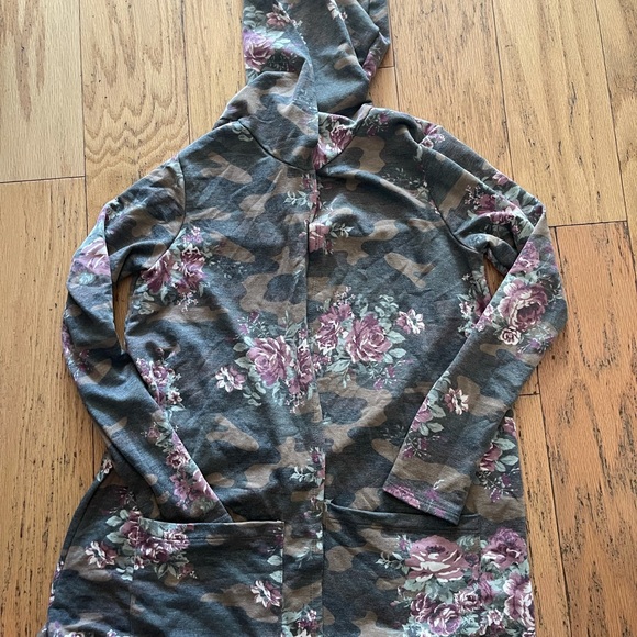 Amelia James Sweaters - Camo/ floral cardigan